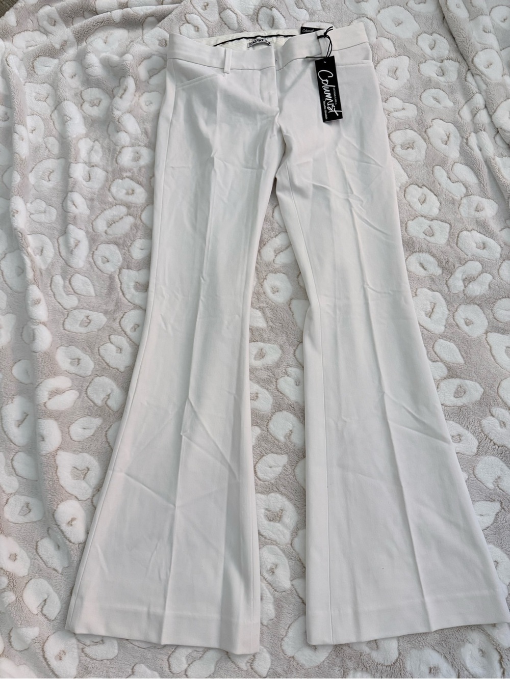 Express White High-Rise Flare Dress Pants Sz 0R NWT E24